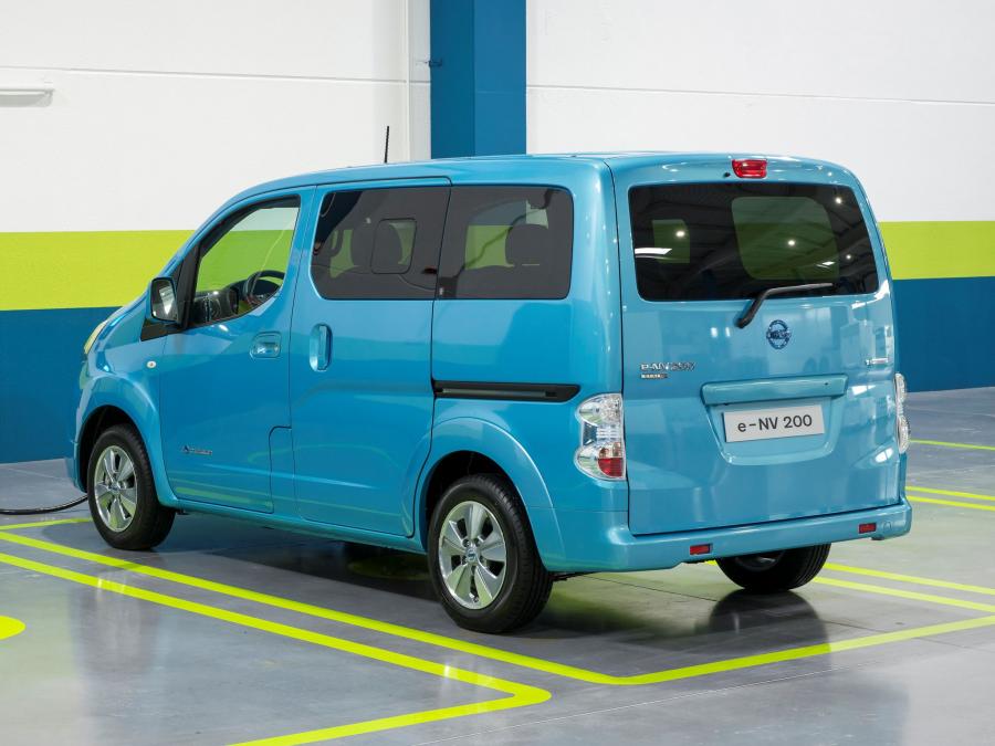  Nissan e-NV200 Evalia 2014 года  (фото 10 из 12)